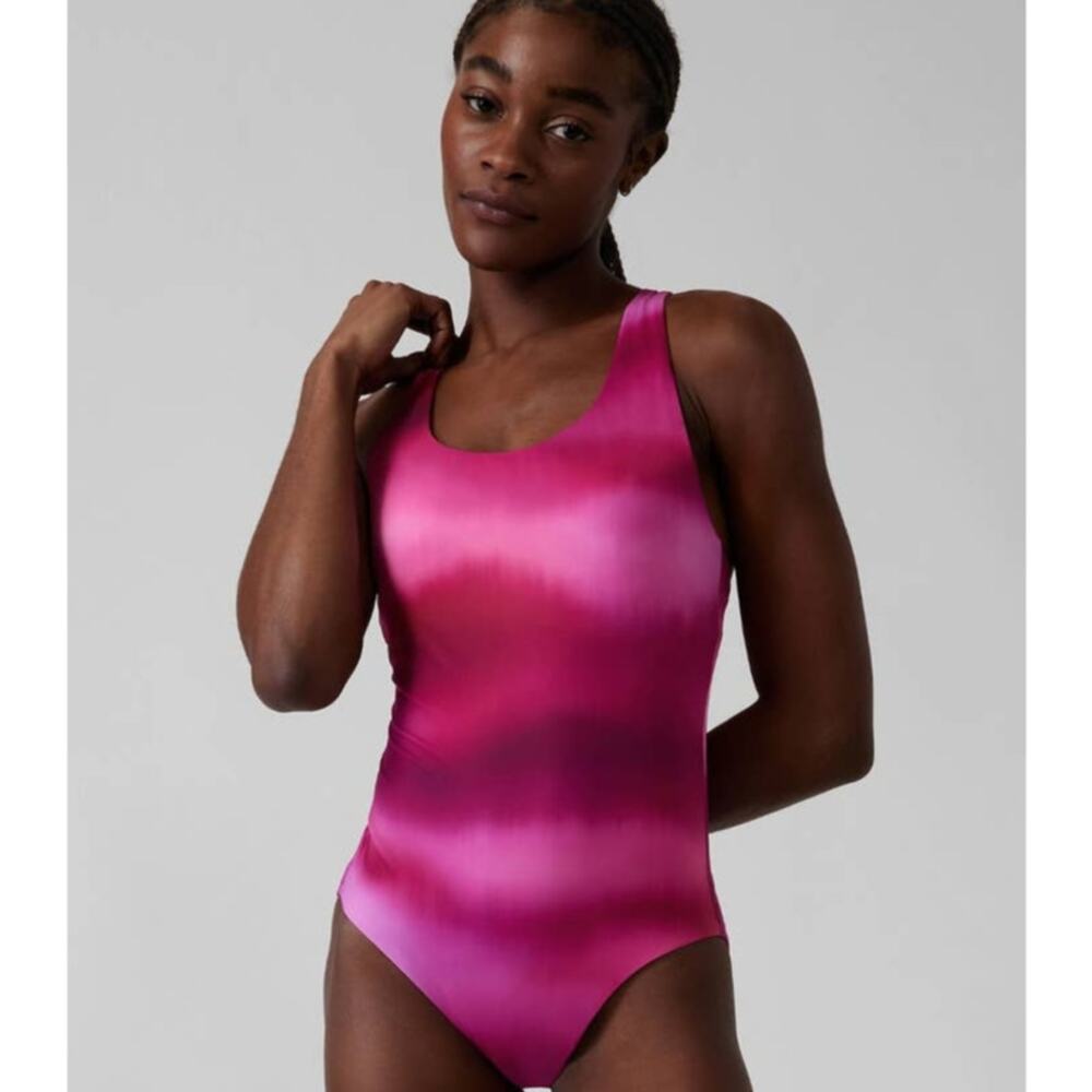 NWT Athleta Malibu one piece swimsuit - MEDIUM - Surf Blur Fuchsia - MEDIUM